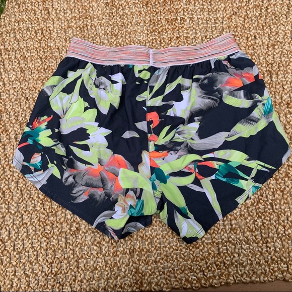Avia Athletic Shorts Tropical floral Lined Size XS (0-2) - Picture 4 of 6